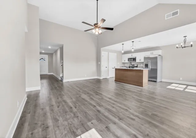 Photo 4 of Single family home for sale at 375 Hereford Farms, Clarksville, TN 37043 | MLS# 3596222 | Listing updated on 2026-09-19