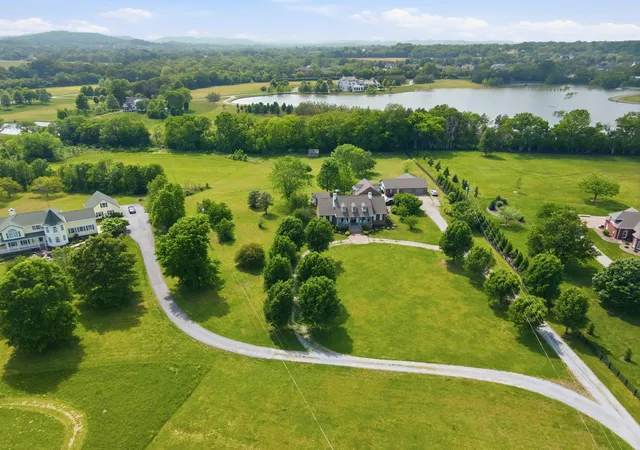 Photo 1 of Single family home for sale at 4335 N Chapel Rd, Franklin, TN 37067 | MLS# 3596386 | Listing updated on 2026-09-19