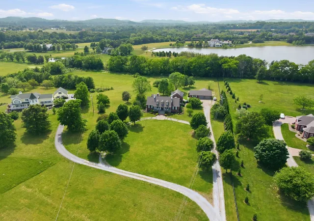 Photo 2 of Single family home for sale at 4335 N Chapel Rd, Franklin, TN 37067 | MLS# 3596386 | Listing updated on 2026-09-19