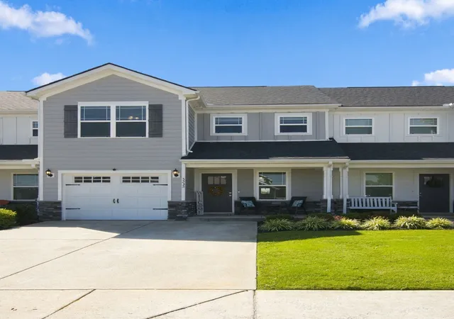 Photo 2 of Townhouse for sale at 5235 Normandy Cob Dr, Murfreesboro, TN 37129 | MLS# 3593634 | Listing updated on 2026-10-26