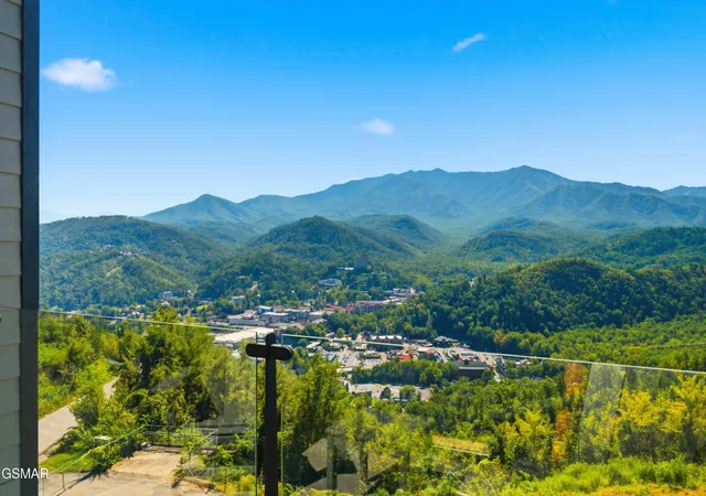 Photo 2 of Condo for sale at 855 Campbell Lead Rd #303, Gatlinburg, TN 37738 | MLS# 3592579 | Listing updated on 2026-10-09