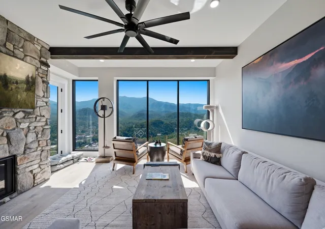 Photo 4 of Condo for sale at 855 Campbell Lead Rd #303, Gatlinburg, TN 37738 | MLS# 3592579 | Listing updated on 2026-10-20