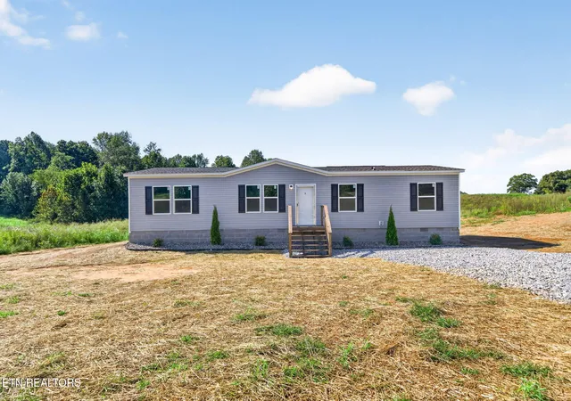 Photo 1 of Manufactured home for sale at 197 Petty Rd, Sparta, TN 38583 | MLS# 3629805 | Listing updated on 2026-10-30
