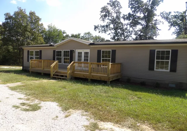Photo 2 of Manufactured home for sale at 805 Lucas Ridge Ln, Waverly, TN 37185 | MLS# 3592619 | Listing updated on 2026-10-09
