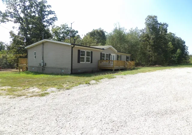 Photo 3 of Manufactured home for sale at 805 Lucas Ridge Ln, Waverly, TN 37185 | MLS# 3592619 | Listing updated on 2026-10-09