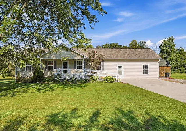 Photo 1 of Single family home for sale at 1565 Canada Flatt Rd, Cookeville, TN 38506 | MLS# 3592833 | Listing updated on 2026-09-19