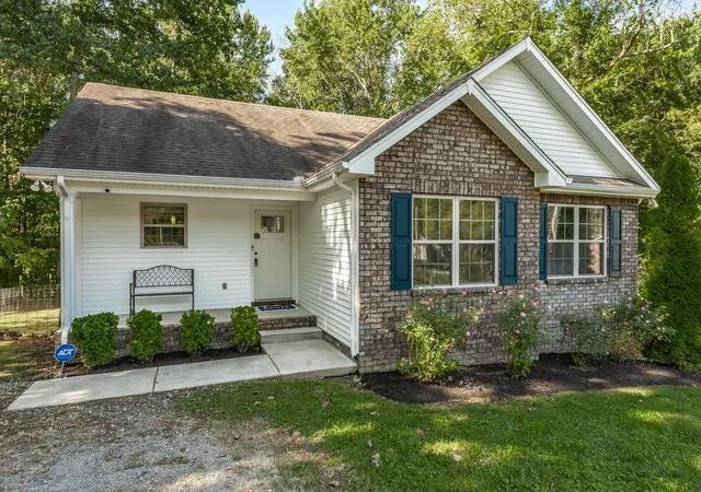 Photo 2 of Single family home for sale at 1028 Chris Dr, Portland, TN 37148 | MLS# 3596208 | Listing updated on 2026-09-19
