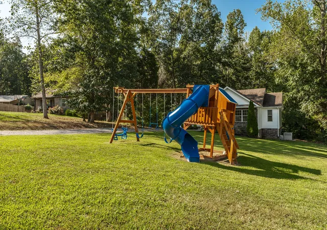 Photo 3 of Single family home for sale at 1028 Chris Dr, Portland, TN 37148 | MLS# 3596208 | Listing updated on 2026-09-19