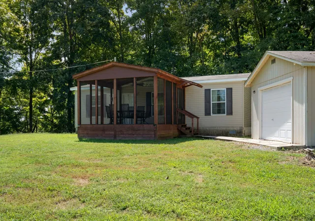 Photo 3 of Manufactured home for sale at 552 Beaver Ln, Gainesboro, TN 38562 | MLS# 3592931 | Listing updated on 2026-10-07