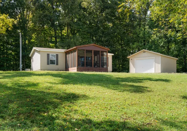 Photo 3 of Manufactured home for sale at 552 Beaver Ln, Gainesboro, TN 38562 | MLS# 3592931 | Listing updated on 2026-10-07