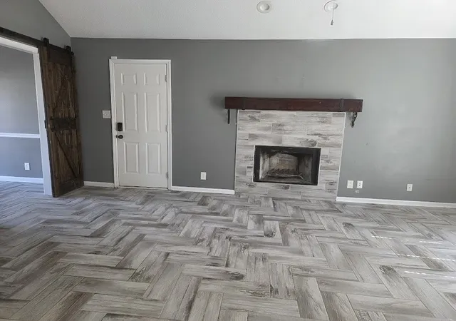 Photo 3 of Single family home for sale at 1087 Biltmore Pl, Clarksville, TN 37042 | MLS# 3592662 | Listing updated on 2026-09-20