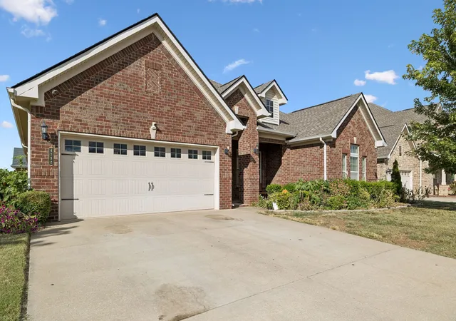 Photo 2 of Single family home for sale at 4732 Kingdom Dr, Murfreesboro, TN 37128 | MLS# 3598612 | Listing updated on 2026-09-27