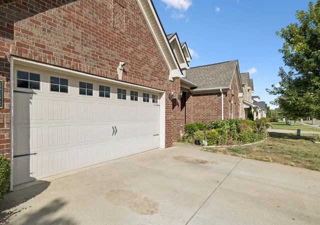 Photo 3 of Single family home for sale at 4732 Kingdom Dr, Murfreesboro, TN 37128 | MLS# 3598612 | Listing updated on 2026-09-27