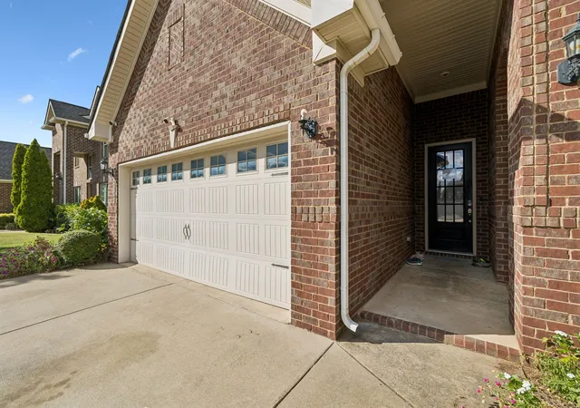 Photo 4 of Single family home for sale at 4732 Kingdom Dr, Murfreesboro, TN 37128 | MLS# 3598612 | Listing updated on 2026-09-27