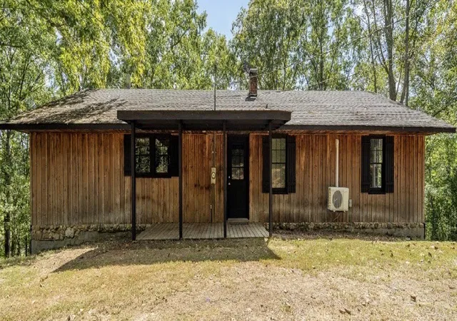 Photo 1 of Single family home for sale at 1317 Shawnettee Rd, Collinwood, TN 38450 | MLS# 3592674 | Listing updated on 2026-09-16