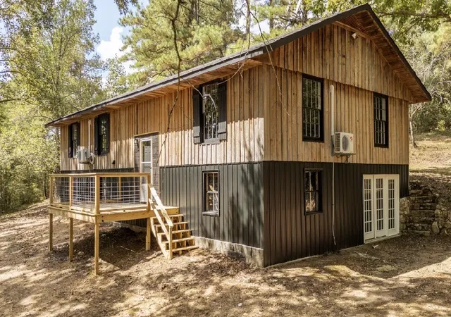 Photo 2 of Single family home for sale at 1317 Shawnettee Rd, Collinwood, TN 38450 | MLS# 3592674 | Listing updated on 2026-09-16
