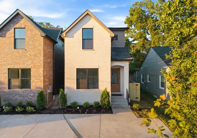 Single family home for sale at 1015b Dozier Pl, Nashville, TN 37216 | MLS# 3592824