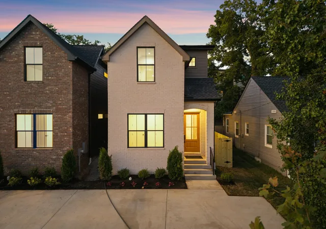 Photo 1 of Single family home for sale at 1015b Dozier Pl, Nashville, TN 37216 | MLS# 3592824 | Listing updated on 2026-10-04