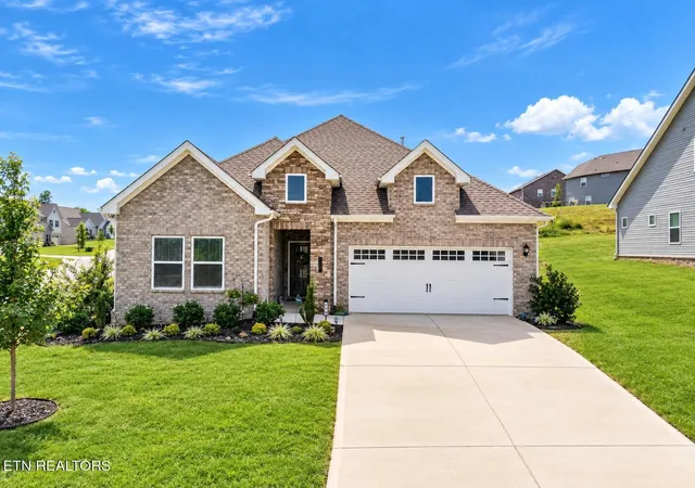 Photo 1 of Single family home for sale at 510 Sugar Maple Tr, Lenoir City, TN 37771 | MLS# 3592665 | Listing updated on 2026-09-30