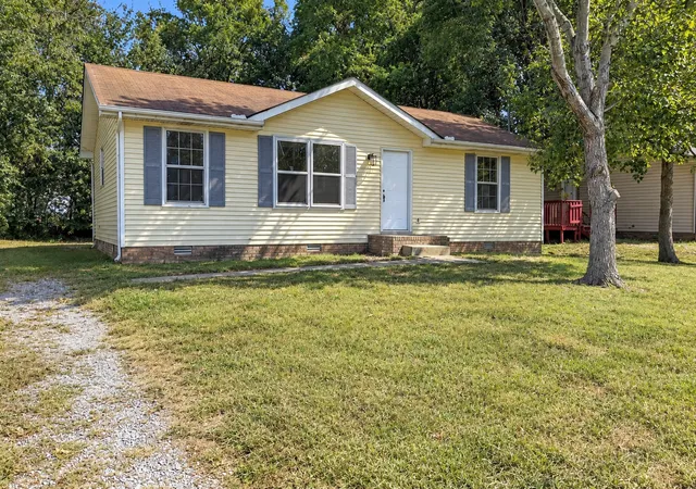Photo 2 of Single family home for sale at 573 Bridgette Dr, Clarksville, TN 37042 | MLS# 3592782 | Listing updated on 2026-09-16