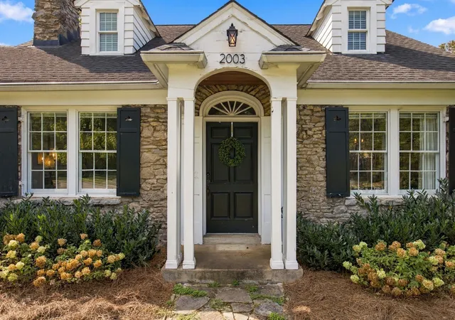 Photo 3 of Single family home for sale at 2003 Sweetbriar Ave, Nashville, TN 37212 | MLS# 3597402 | Listing updated on 2026-10-08