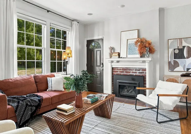 Photo 3 of Single family home for sale at 2003 Sweetbriar Ave, Nashville, TN 37212 | MLS# 3597402 | Listing updated on 2026-10-08