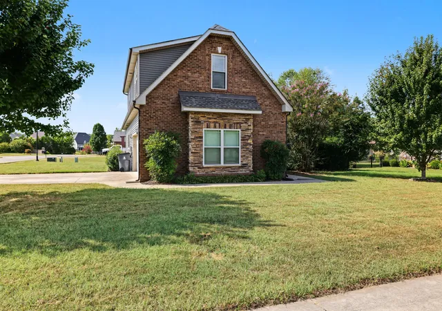 Photo 3 of Single family home for sale at 1109 Pavilion Way, Clarksville, TN 37043 | MLS# 3603612 | Listing updated on 2026-10-04