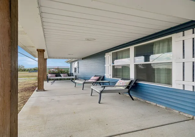 Photo 4 of Single family home for sale at 122 Hunters Ln, Westmoreland, TN 37186 | MLS# 3596368 | Listing updated on 2026-09-29