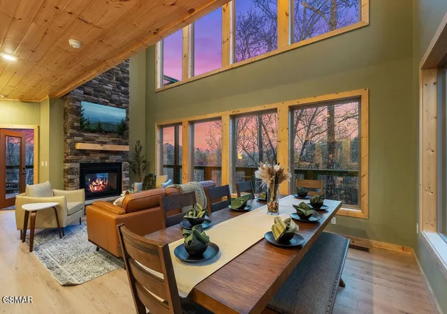 Photo 2 of Single family home for sale at 1857 Beach Front Dr, Sevierville, TN 37876 | MLS# 3592818 | Listing updated on 2026-09-16