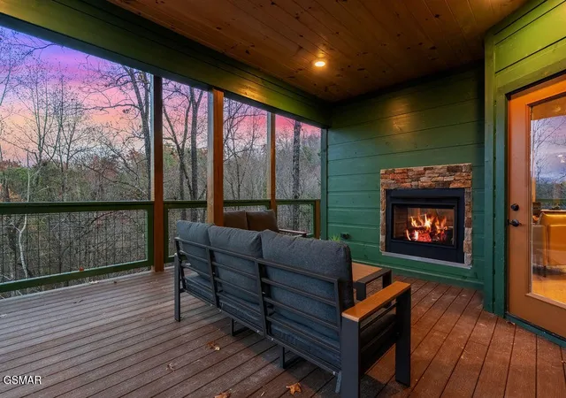 Photo 4 of Single family home for sale at 1857 Beach Front Dr, Sevierville, TN 37876 | MLS# 3592818 | Listing updated on 2026-09-16