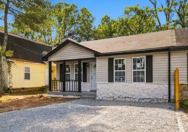 Photo 3 of Single family home for sale at 3227 Lakeford Dr, Nashville, TN 37214 | MLS# 3592860 | Listing updated on 2026-09-18