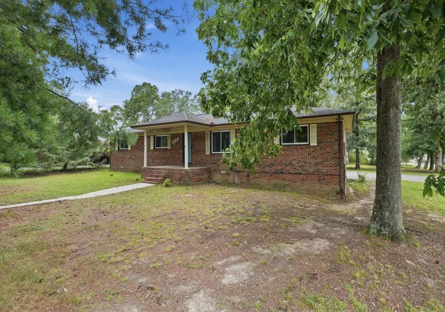 Single family home for sale at 1109 Mcmahan St, Manchester, TN 37355 | MLS# 3597981
