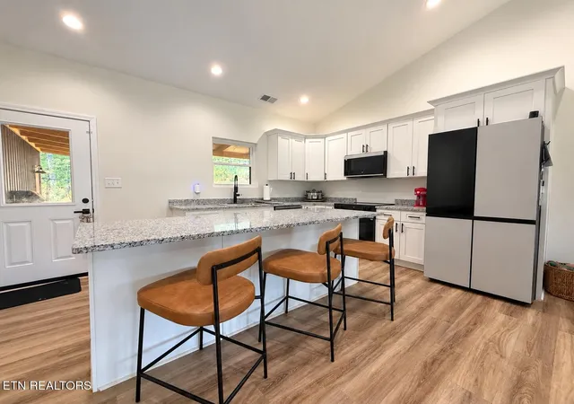 Photo 3 of Single family home for sale at 7317 Draeger Rd, Knoxville, TN 37920 | MLS# 3592841 | Listing updated on 2026-10-09