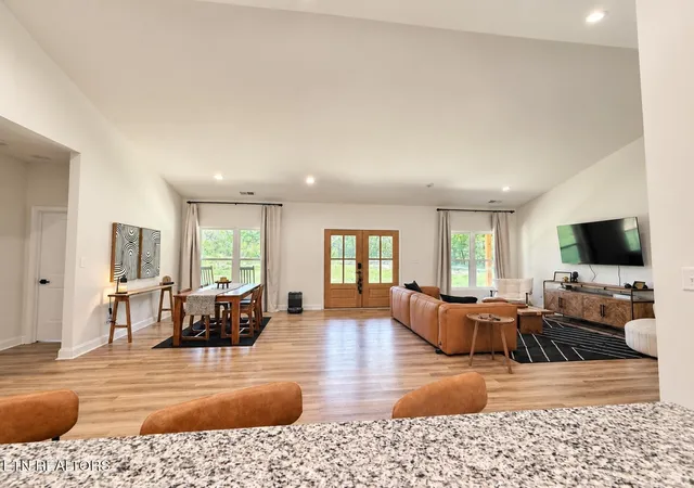Photo 4 of Single family home for sale at 7317 Draeger Rd, Knoxville, TN 37920 | MLS# 3592841 | Listing updated on 2026-10-09
