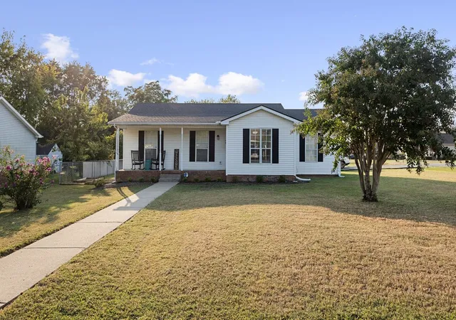 Photo 1 of Single family home for sale at 1320 Raden Dr, Lebanon, TN 37087 | MLS# 3594542 | Listing updated on 2026-09-23