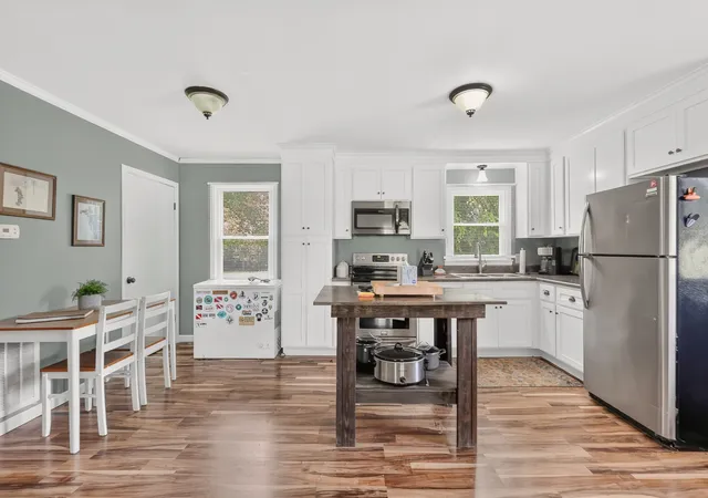 Photo 3 of Single family home for sale at 102 Lakeside Dr, Columbia, TN 38401 | MLS# 3595911 | Listing updated on 2026-10-08
