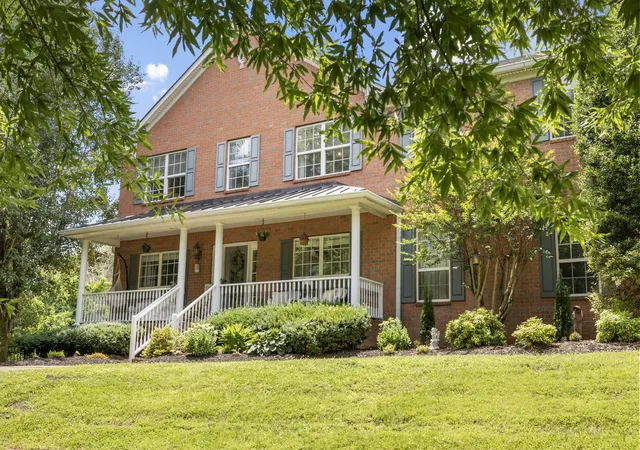 Photo 1 of Single family home for sale at 1005 Market St, Franklin, TN 37067 | MLS# 3593131 | Listing updated on 2026-10-08