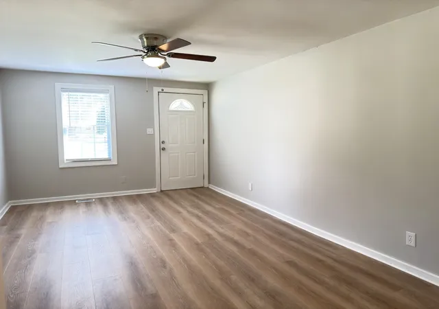Photo 3 of Single family home for sale at 814 S High St, Winchester, TN 37398 | MLS# 3594390 | Listing updated on 2026-09-25