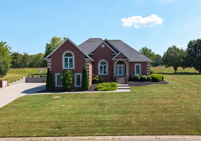 Photo 1 of Single family home for sale at 1015 Fairways Dr, Greenbrier, TN 37073 | MLS# 3593770 | Listing updated on 2026-10-26