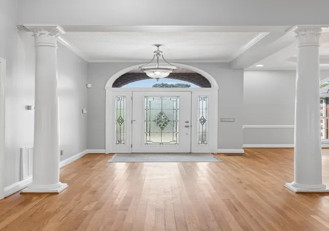 Photo 3 of Single family home for sale at 1015 Fairways Dr, Greenbrier, TN 37073 | MLS# 3593770 | Listing updated on 2026-09-27