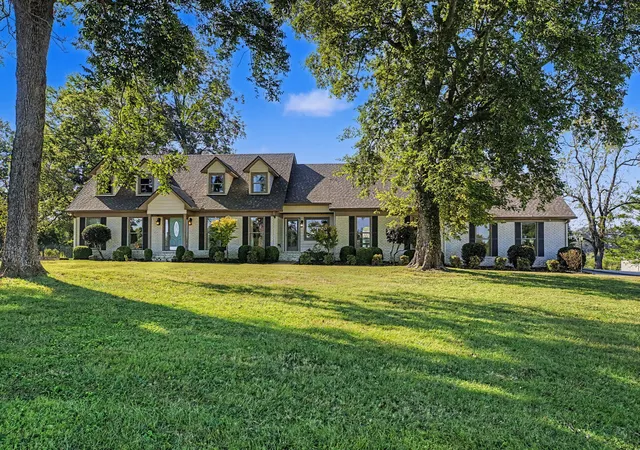 Photo 1 of Single family home for sale at 2430 Clifty Rd, Paris, TN 38242 | MLS# 3611352 | Listing updated on 2026-10-04