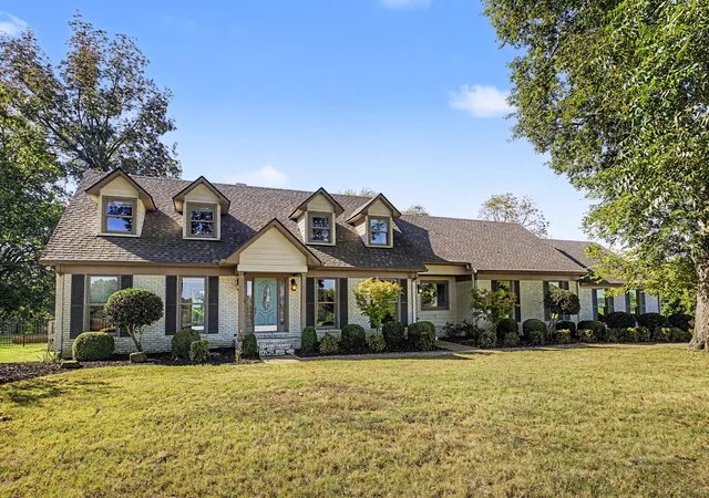 Photo 3 of Single family home for sale at 2430 Clifty Rd, Paris, TN 38242 | MLS# 3611352 | Listing updated on 2026-10-04