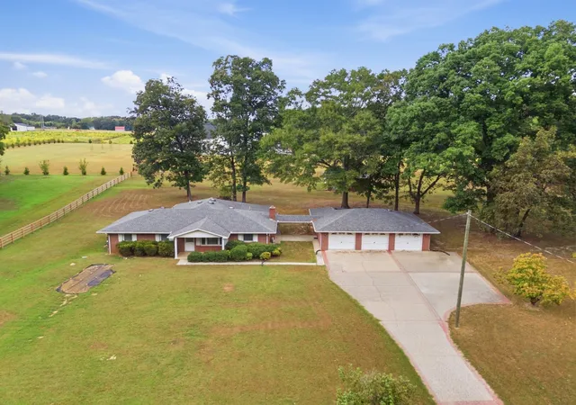 Photo 3 of Single family home for sale at 80 Hilldale Church Rd, Fayetteville, TN 37334 | MLS# 3599402 | Listing updated on 2026-09-27