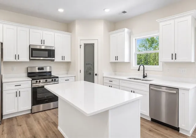 Photo 2 of Single family home for sale at 7212 Carthage Rd, Pleasant Shade, TN 37145 | MLS# 3593701 | Listing updated on 2026-09-25