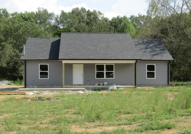 Photo 2 of Single family home for sale at 220 Union Rd, Winchester, TN 37398 | MLS# 3593692 | Listing updated on 2026-09-19