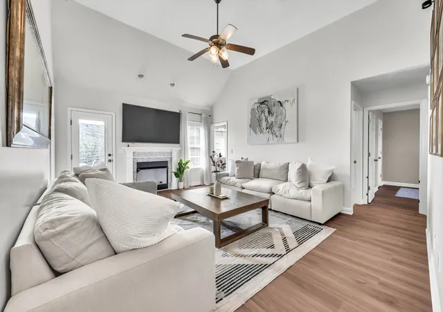 Photo 4 of Single family home for sale at 551 Faxon Ct, Murfreesboro, TN 37128 | MLS# 3627517 | Listing updated on 2026-10-27