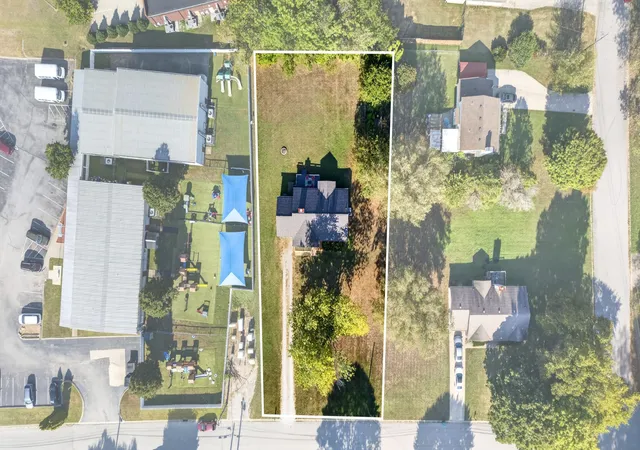 Photo 3 of Single family home for sale at 1788 Broadripple Dr, Clarksville, TN 37042 | MLS# 3597290 | Listing updated on 2026-10-08