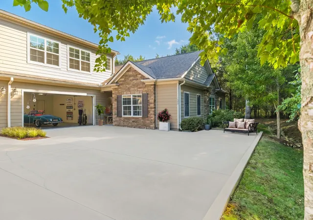 Townhouse for sale at 2535 Bridgeway St, Murfreesboro, TN 37128 | MLS# 3597048