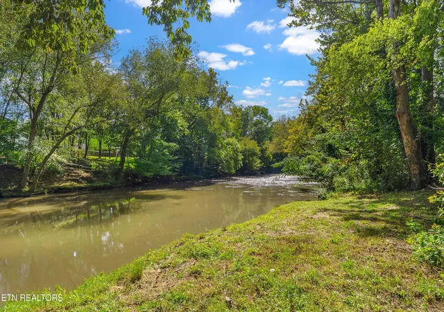 Photo 1 of Single family home for sale at 2255 Red Bank Rd, Sevierville, TN 37876 | MLS# 3593065 | Listing updated on 2026-09-21