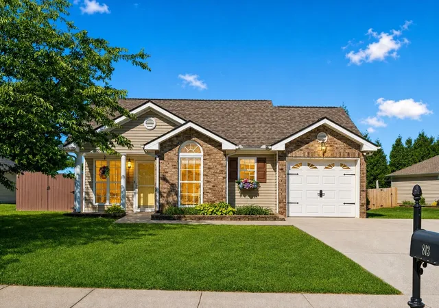 Single family home for sale at 813 Magnolia Blvd, White House, TN 37188 | MLS# 3609832